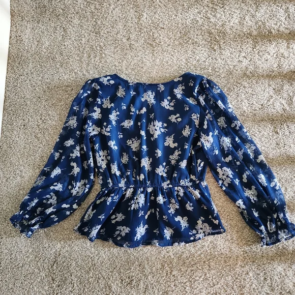 Abercrombie & Fitch Navy Floral Peplum Blouse - XS - Picture 3 of 5